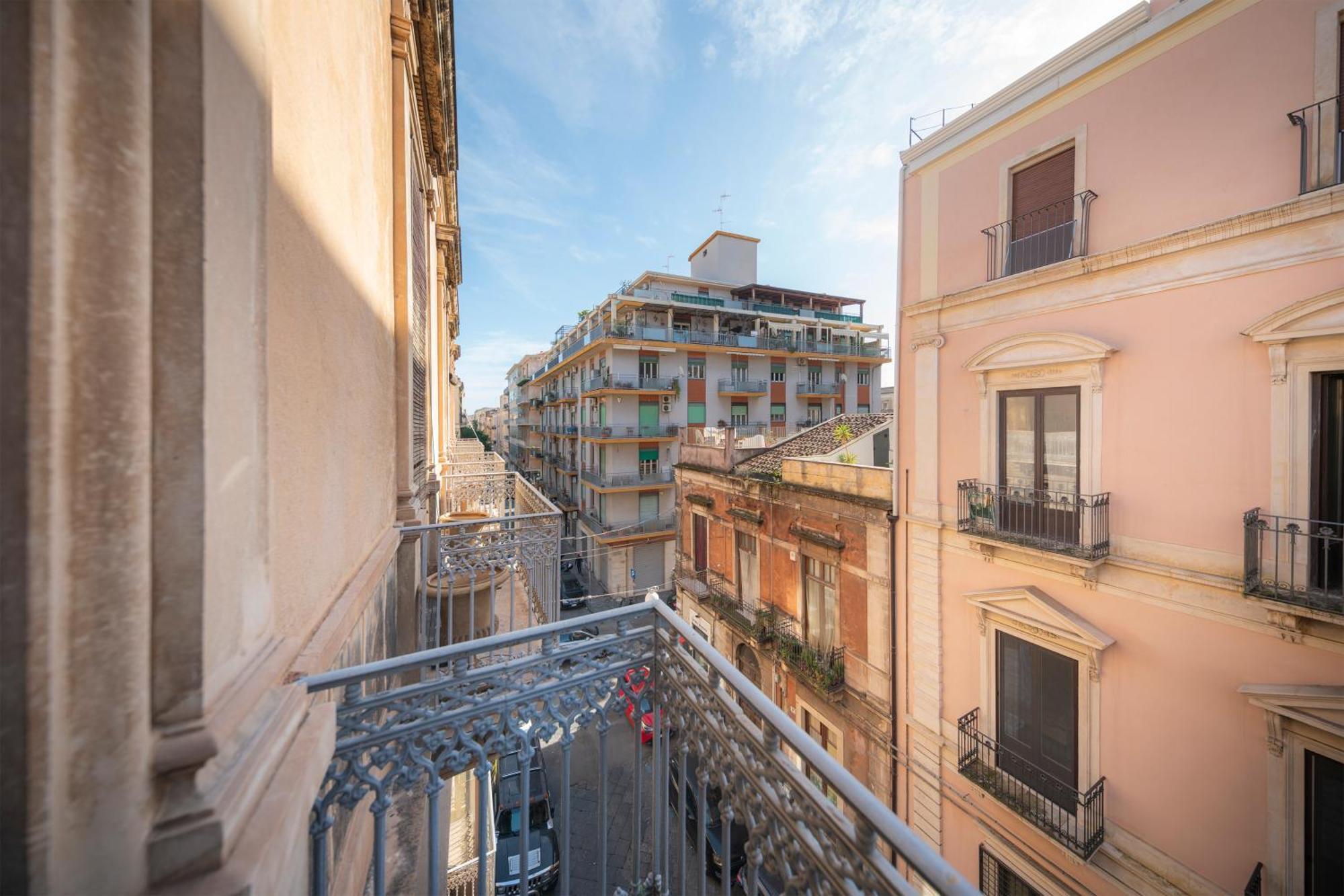 Mirone - Suite Apartments Catania Centro Zewnętrze zdjęcie